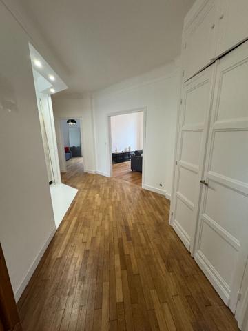 Appartement T3 entièrement rénové - Hyper centre-ville
