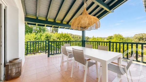 Maison à vendre  8 pièces - 180 m 2   ARCANGUES  - 64