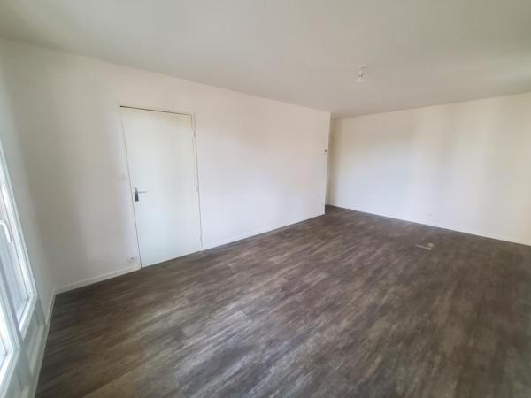 T4 - REZ DE CHAUSSEE AVEC BALCON ET STATIONNEMENT SOUS SOL Nantes