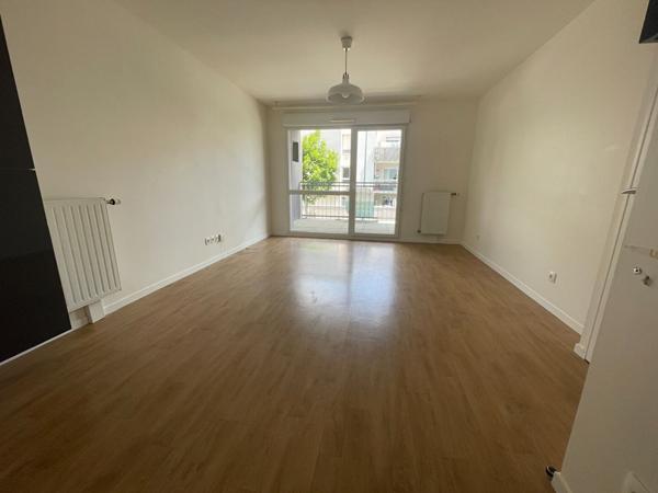 Appartement à vendre à Vannes 2 pièces 45m² terrasse parking bus