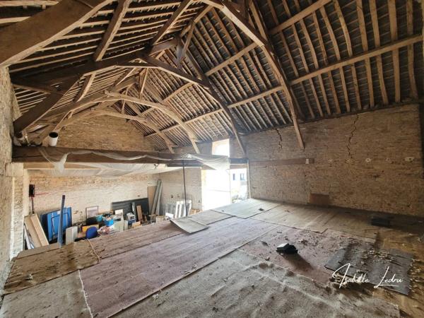 Bien immobilier à vendre 3 pièces de 170 m²