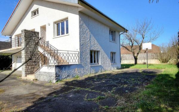 Maison à vendre    7 pièces • 195 m2 Lescar