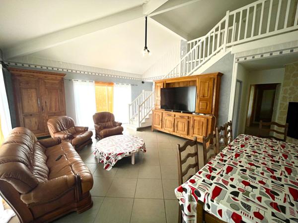 A vendre Maison plain-pied Saint Pierre Du Mont 4 chambres combles garage double patio