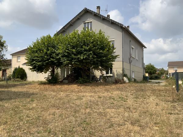 Maison
         11 pièces
        - 226 m² 249 000 € *