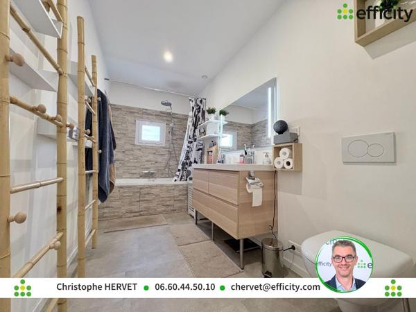 Maison
         5 pièces
        - 94 m² 272 000 € *