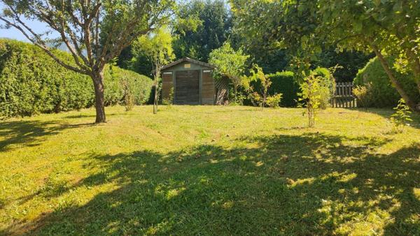 Maison familiale, terrain de 575 m², garage et sous-sol