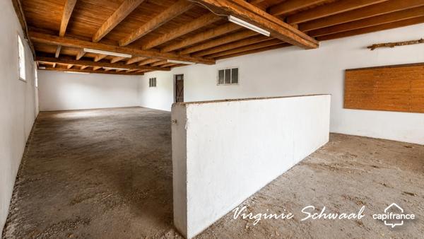 TILH (40) – Maison de 9 pièces avec dépendances sur plus de 3 000 m² de terrain