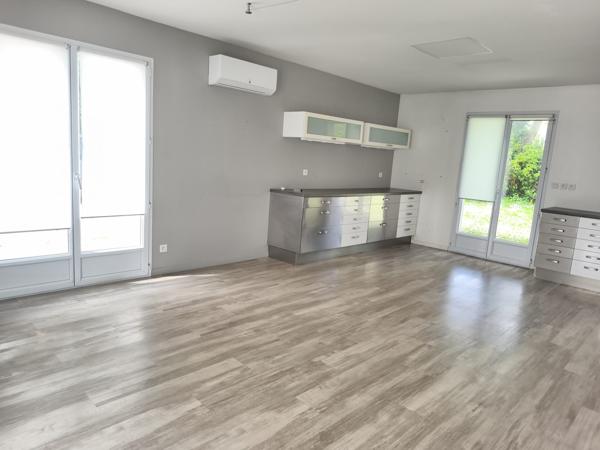 Maison – Local d’activité Saint Vivien 139m²