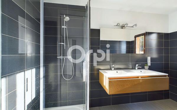 Maison à vendre    5 pièces •  Mandelieu-la-Napoule