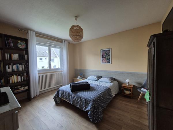 Maison familiale lumineuse et spacieuse.