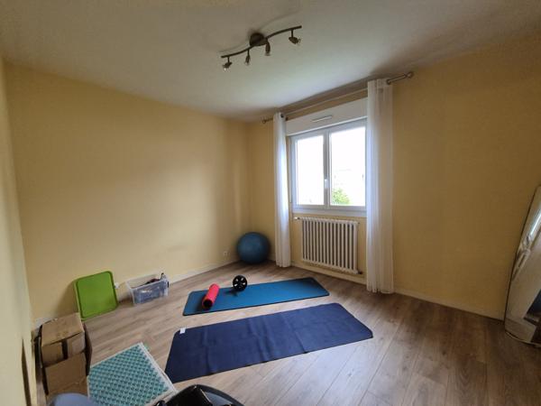 Maison familiale lumineuse et spacieuse.