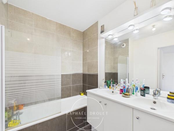 VAULX-EN-VELIN VILLAGE SUD – APPARTEMENT T4 DE 74 m² AVEC TERRASSE ET GARAGE