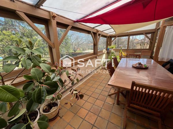 Belle maison sur sous-sol