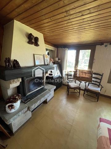 Belle maison sur sous-sol