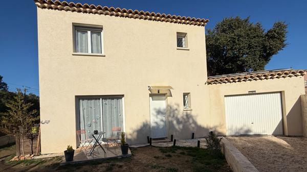 Maison T4 de 80m² dans un secteur calme- Piscine, garage