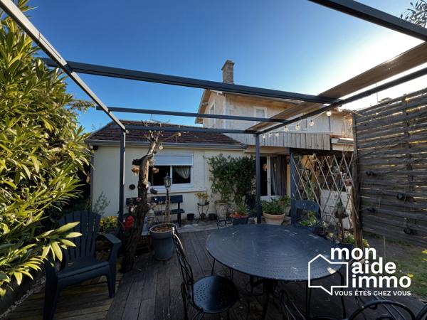 Maison en pierre avec 2 revenus locatifs sérieux