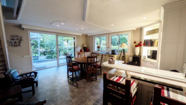 ACHAT-VENTE LAVAL Appartement de 180 m² QUARTIER GARE