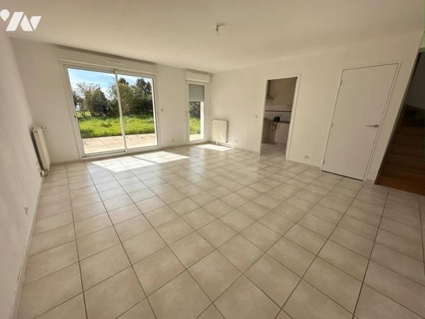 A VENDRE 56 VANNES Est, maison mitoyenne sur jardin sud 239 m²,