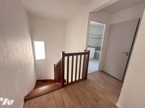 A VENDRE 56 VANNES Est, maison mitoyenne sur jardin sud 239 m²,