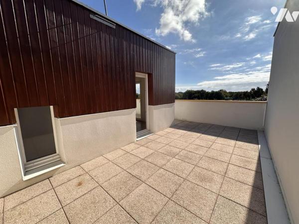 A VENDRE 56 VANNES Est, maison mitoyenne sur jardin sud 239 m²,