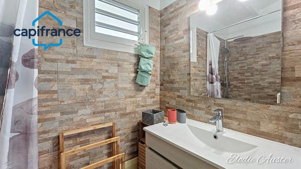 Villa contemporaine T6 avec piscine secteur calme et prisé