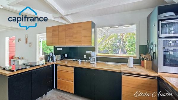 Villa contemporaine T6 avec piscine secteur calme et prisé