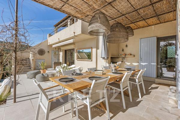 Sainte-Maxime, magnifique villa provençale proche des plages.