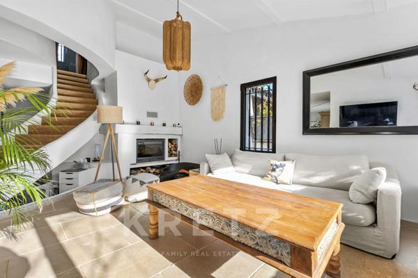 Sainte-Maxime, magnifique villa provençale proche des plages.