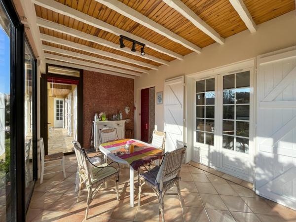 Spacieuse, lumineuse, confortable et bien située !