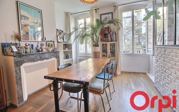 Appartement à vendre    3 pièces • 65,55 m2 Marseille 1