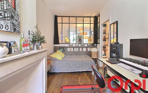 Appartement à vendre    3 pièces • 65,55 m2 Marseille 1