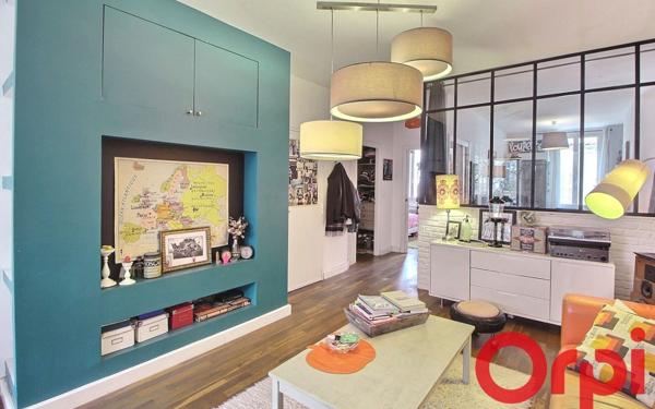 Appartement à vendre    3 pièces • 65,55 m2 Marseille 1