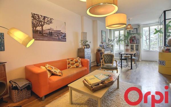 Appartement à vendre    3 pièces • 65,55 m2 Marseille 1