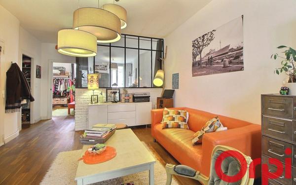 Appartement à vendre    3 pièces • 65,55 m2 Marseille 1