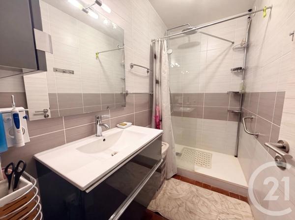 Appartement F3 à vendre  3 pièces - 57 m 2   LE GRAU DU ROI  - 30
