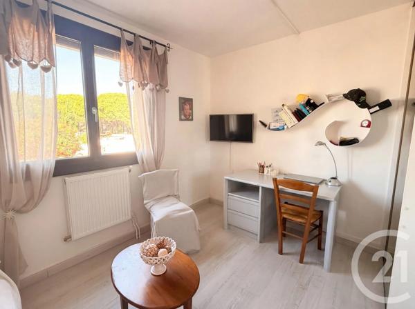Appartement F3 à vendre  3 pièces - 57 m 2   LE GRAU DU ROI  - 30