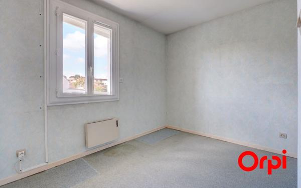 Maison à vendre    4 pièces •  Saint-Genis-Laval