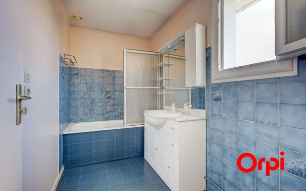 Maison à vendre    4 pièces •  Saint-Genis-Laval