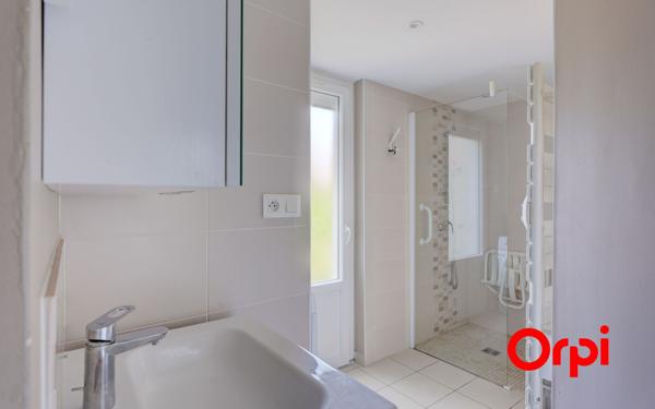 Maison à vendre    4 pièces •  Saint-Genis-Laval