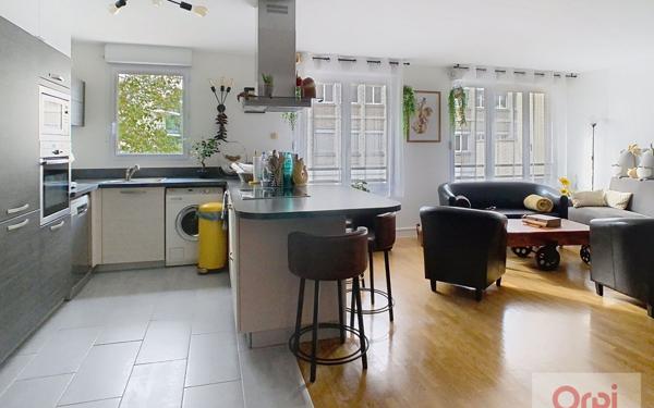Appartement à vendre    3 pièces • 77,69 m2 Issy-les-Moulineaux
