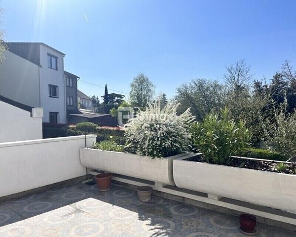 Duplex 5 pieces vues dégagées au calme