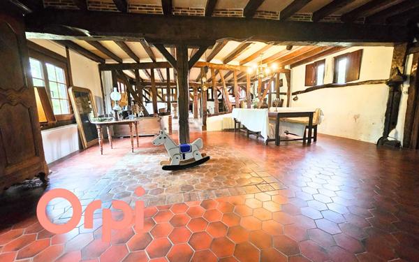 Maison à vendre    8 pièces •  Bernay