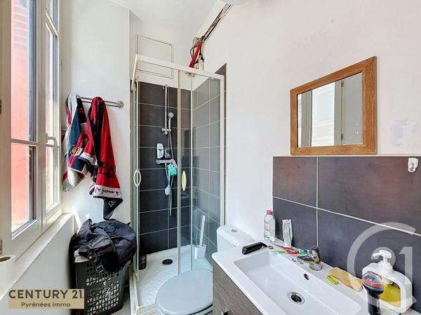 Immeuble à vendre  560,70 m 2   ST GAUDENS  - 31