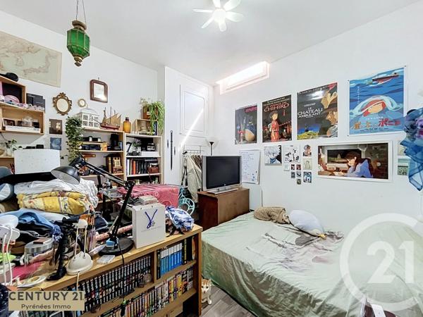Immeuble à vendre  560,70 m 2   ST GAUDENS  - 31