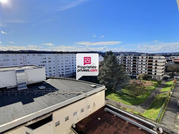 Appartement T5/6 d'env. 106 m2 en dernier étage avec 4 ch. et cave dans secteur prisé sur PERIGUEUX (24000)