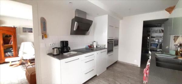 MAISON EQUEURDREVILLE CENTRE 4 CHAMBRES + COUR