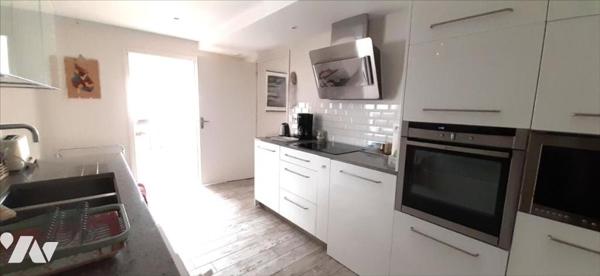 MAISON EQUEURDREVILLE CENTRE 4 CHAMBRES + COUR