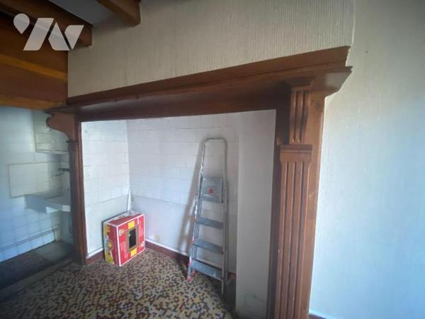 A vendre à Mauriac (CANTAL), à proximité immédiate du centre-ville, des commerces et services, ...