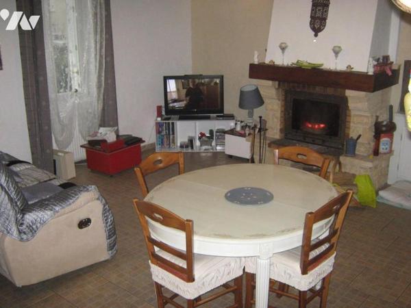 SAINT JEAN SUR ERVE  - MAISON DE BOURG