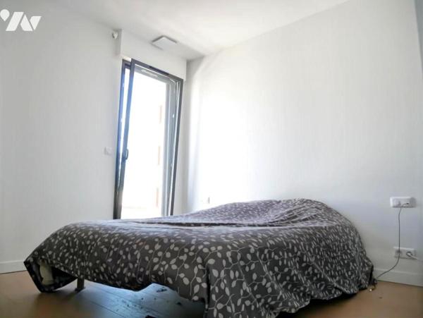 Centre ville de CASTRIES, maison 83 m², 4 pièces dont 3 chambres, garage, terrasse et jardin.